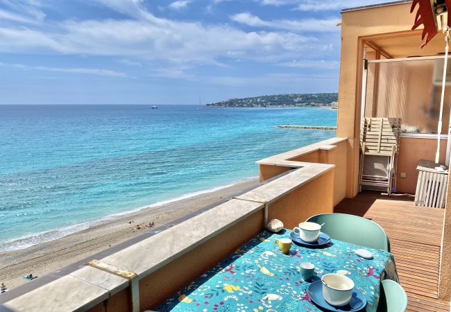 Appartement à Menton - Magnifique vue mer au centre de Menton Appartement à Menton - Magnifique vue mer au centre de Menton