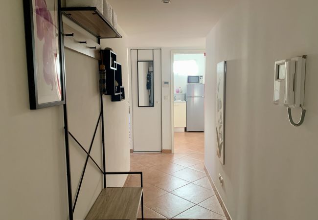 Appartement à Menton - Spacieux T3 avec garage - Menton centre Appartement à Menton - Spacieux T3 avec garage - Menton centre