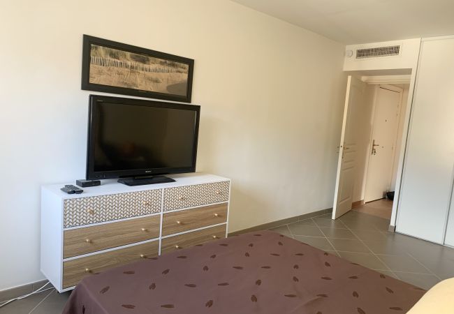 Appartement à Menton - Spacieux T3 avec garage - Menton centre Appartement à Menton - Spacieux T3 avec garage - Menton centre