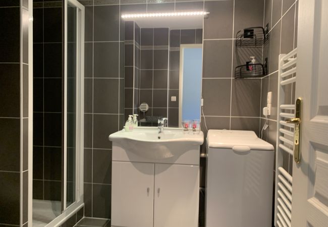 Appartement à Menton - Spacieux T3 avec garage - Menton centre Appartement à Menton - Spacieux T3 avec garage - Menton centre