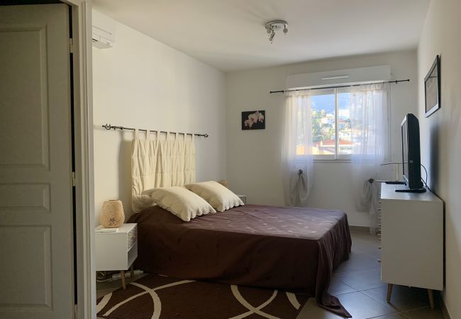 Appartement à Menton - Spacieux T3 avec garage - Menton centre Appartement à Menton - Spacieux T3 avec garage - Menton centre