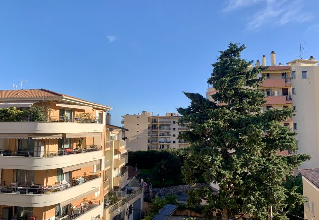 Appartement à Menton - Spacieux T3 avec garage - Menton centre Appartement à Menton - Spacieux T3 avec garage - Menton centre