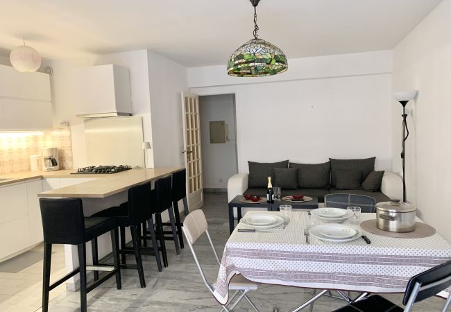 Appartement à Menton - Spacieux T2 au centre de Menton Appartement à Menton - Spacieux T2 au centre de Menton