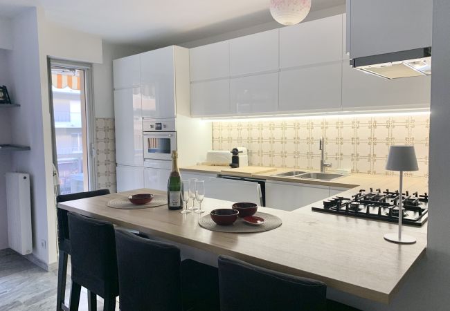 Appartement à Menton - Spacieux T2 au centre de Menton Appartement à Menton - Spacieux T2 au centre de Menton