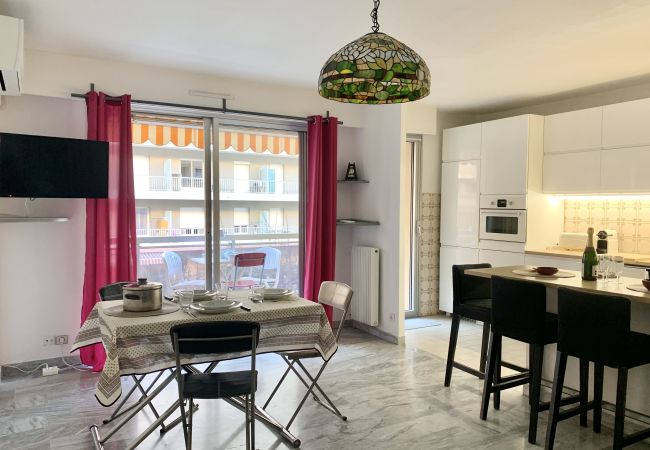 Appartement à Menton - Spacieux T2 au centre de Menton Appartement à Menton - Spacieux T2 au centre de Menton