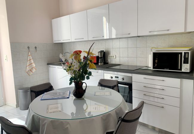 Appartement à Menton - Cosy T2 avec jardin au coeur de Menton Appartement à Menton - Cosy T2 avec jardin au coeur de Menton