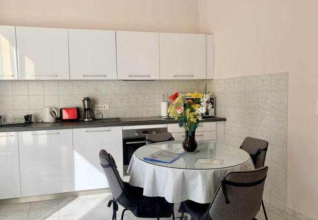 Appartement à Menton - Cosy T2 avec jardin au coeur de Menton Appartement à Menton - Cosy T2 avec jardin au coeur de Menton