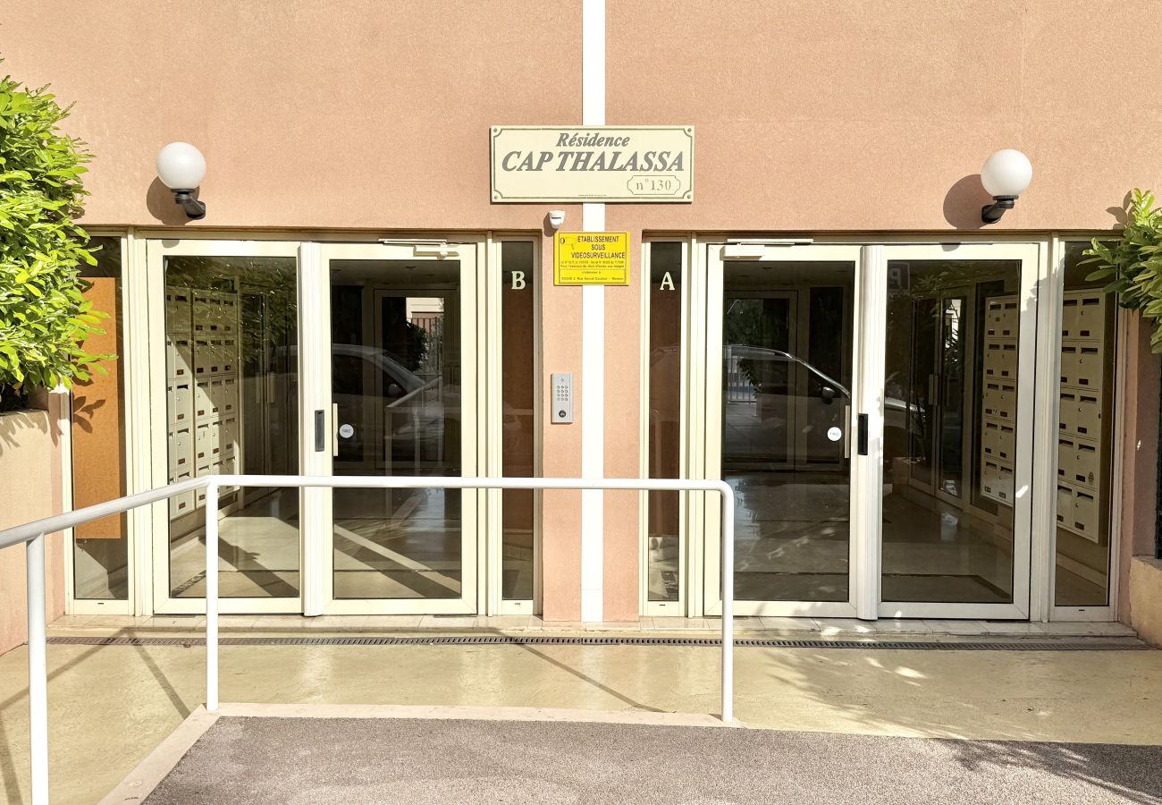 Studio à Roquebrune-Cap-Martin - Studio avec piscine proche plages