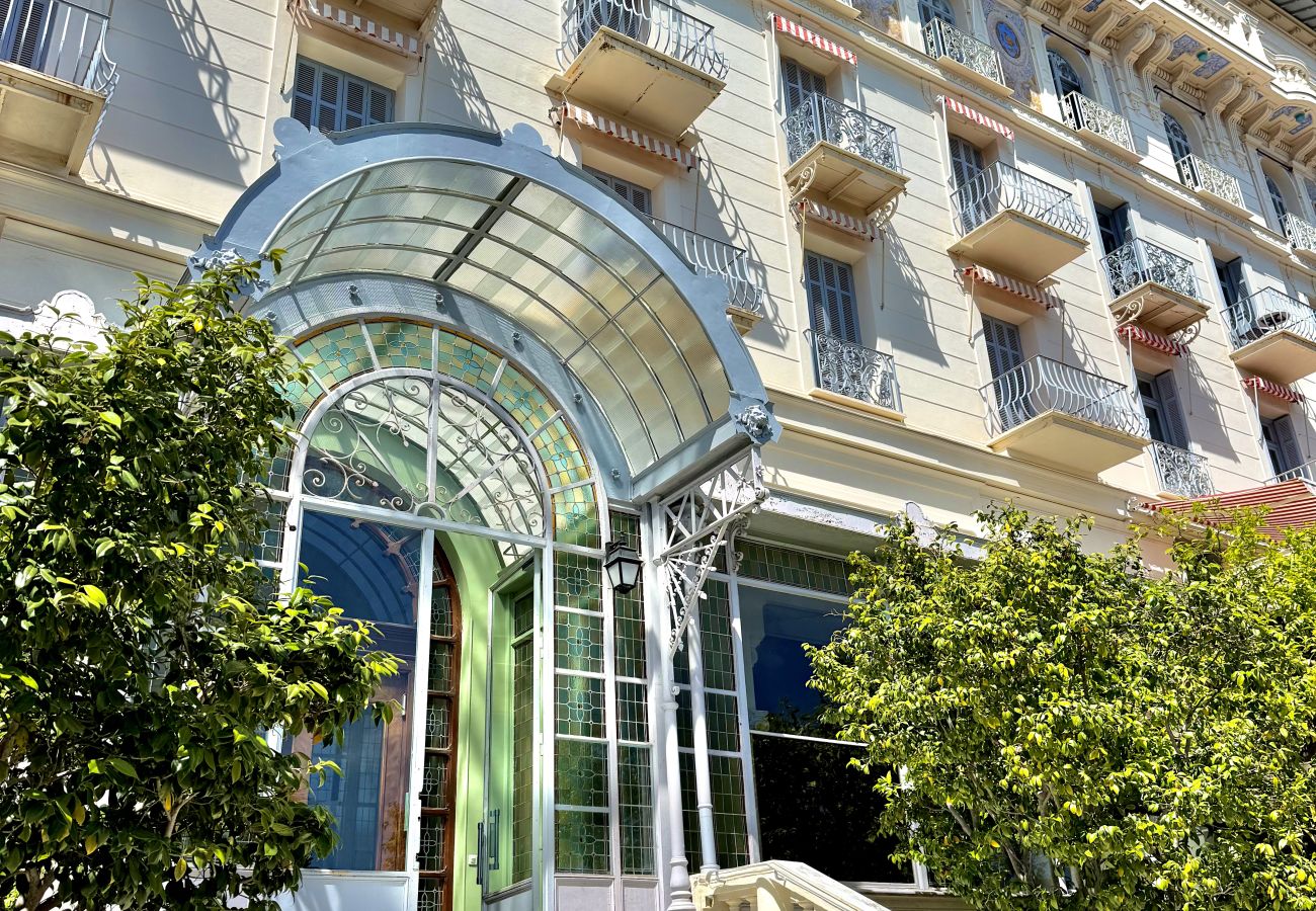 Appartement à Menton - Charmant logement au Riviera Palace