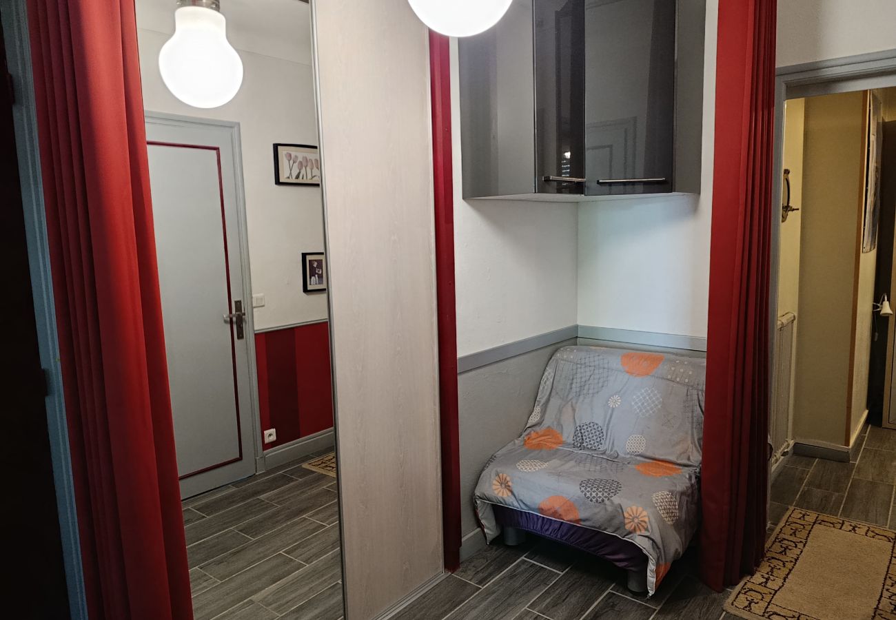 Appartement à Menton - Havre de paix avec beau jardin au Neptune