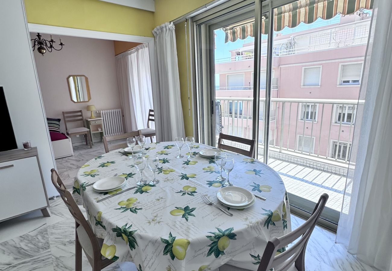 Appartement à Menton - Front de mer de Menton au George V