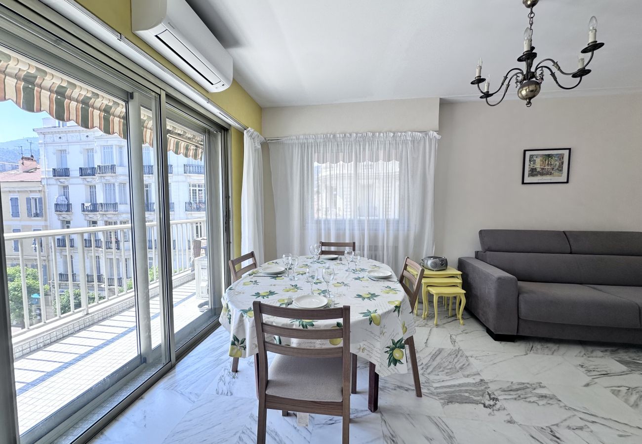 Appartement à Menton - Front de mer de Menton au George V