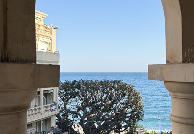 Studio à Menton - Charmant Studio avec piscine au Victoria Palace